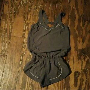 Lululemon speedy runsie Romper size 6 charcoal gray